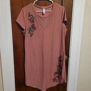 No Boundaries Juniors' Short Sleeve dress Size XL 15/17